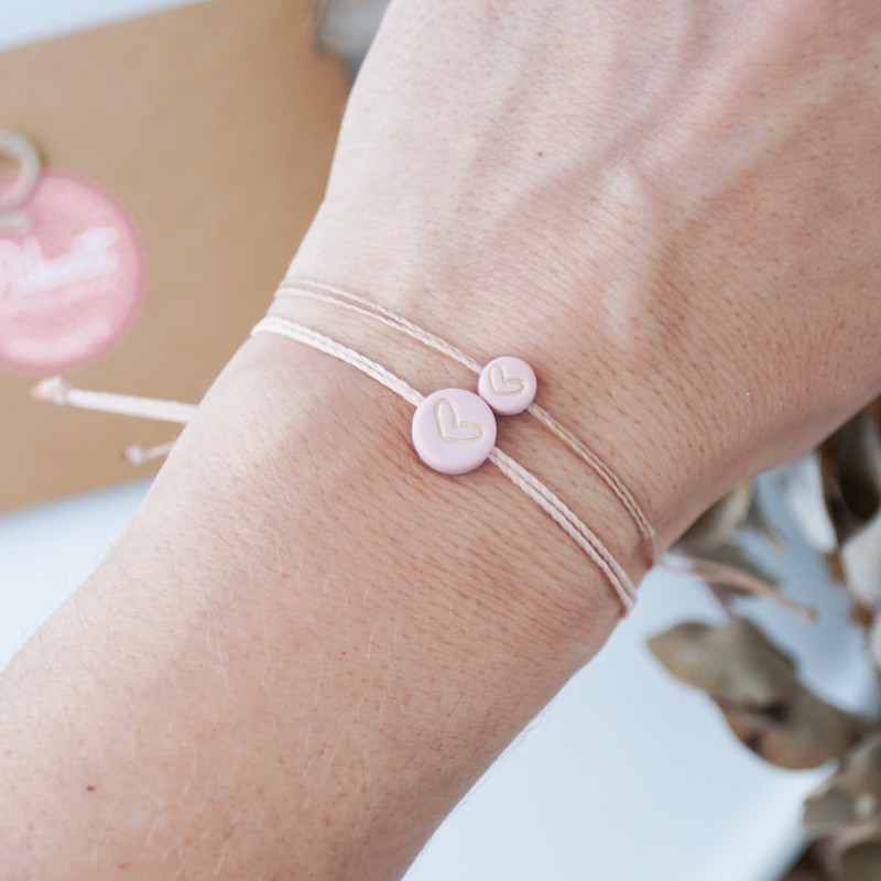 Personalizirano darilo za mamo - set ujemajočih zapestnic s srčkom