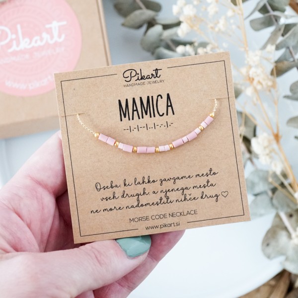 Personalizirano darilo za mamico ob rojstvu - zlata verižica z napisom