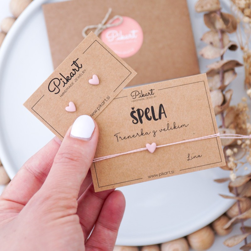 Darilo za trenerko - personalizirana zapestnica s srčkom