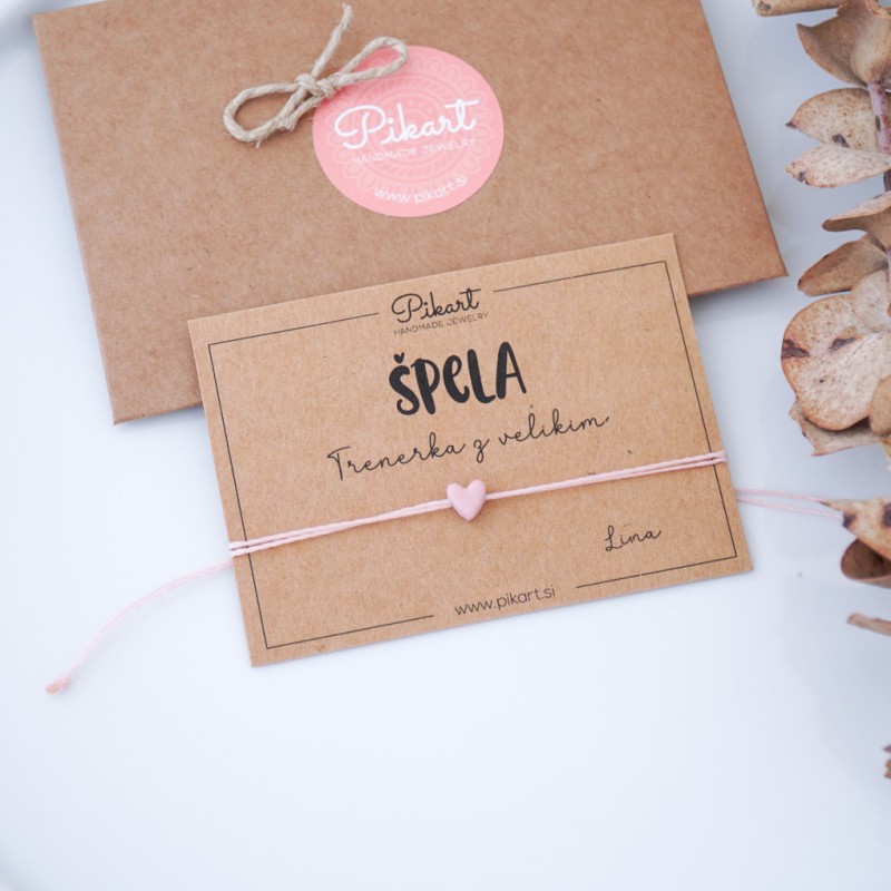 Darilo za trenerko - personalizirana zapestnica s srčkom