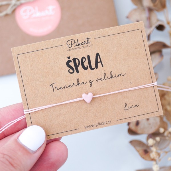 Darilo za trenerko - personalizirana zapestnica s srčkom