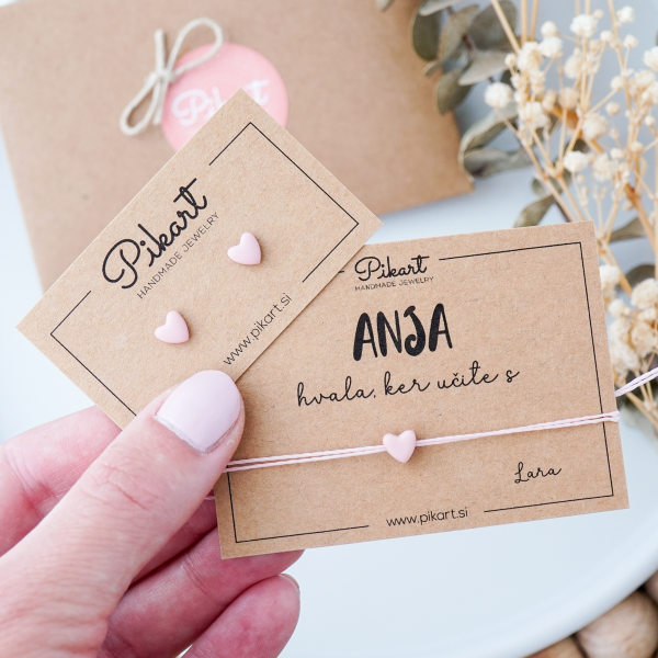 Personalizirano darilo za učiteljico - zapestnica s srčkom