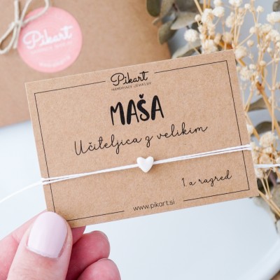 Unikatno darilo za učiteljico - personalizirana zapestnica s srčkom