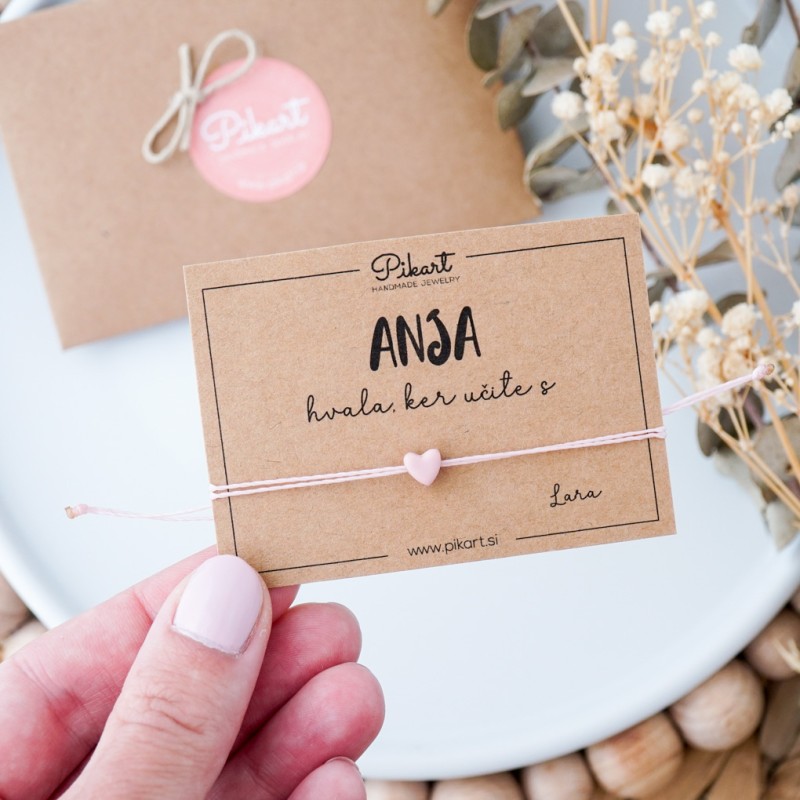 Personalizirano darilo za učiteljico - zapestnica s srčkom