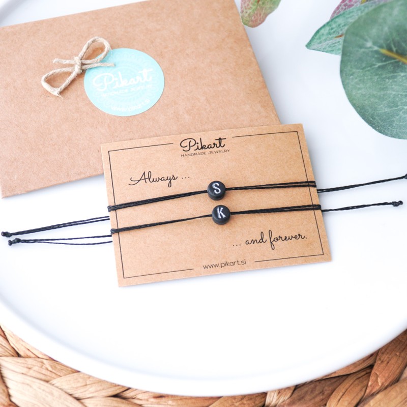 Set dveh zapestnic za pare - nakit s črkami