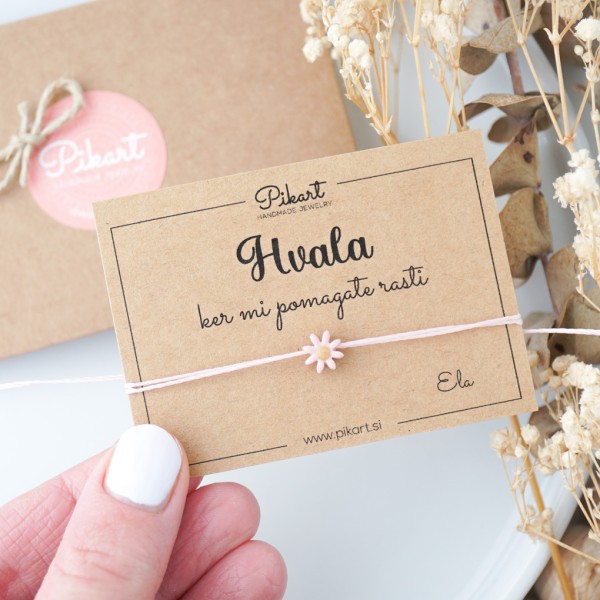 Personalizirano darilo za vzgojiteljice ali učiteljice - zapestnica z rožico