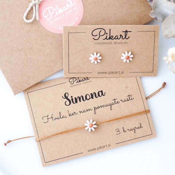 Personalizirano darilo za vzgojiteljice ali učiteljice - zapestnica z rožico