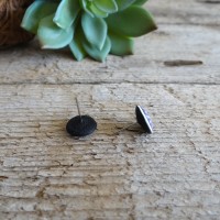 Unikatni črno beli mini uhančki - izvirno darilo za dekle