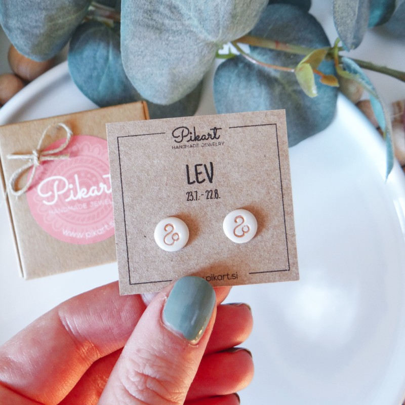 Zodiak uhani z astrološkim znakom LEV