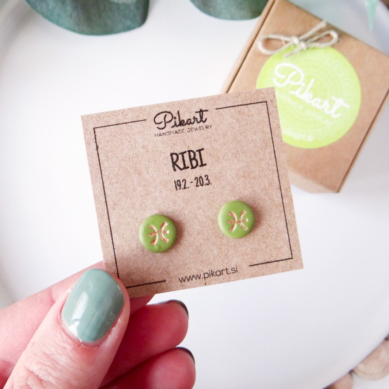 Zodiak uhani z astrološkim znakom RIBI