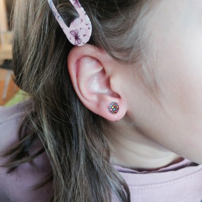 Pisani uhani za ušesa brez lukenj