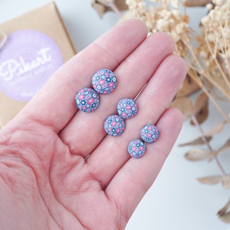 Otroški uhani z rožicami – unikatni okrogli uhani