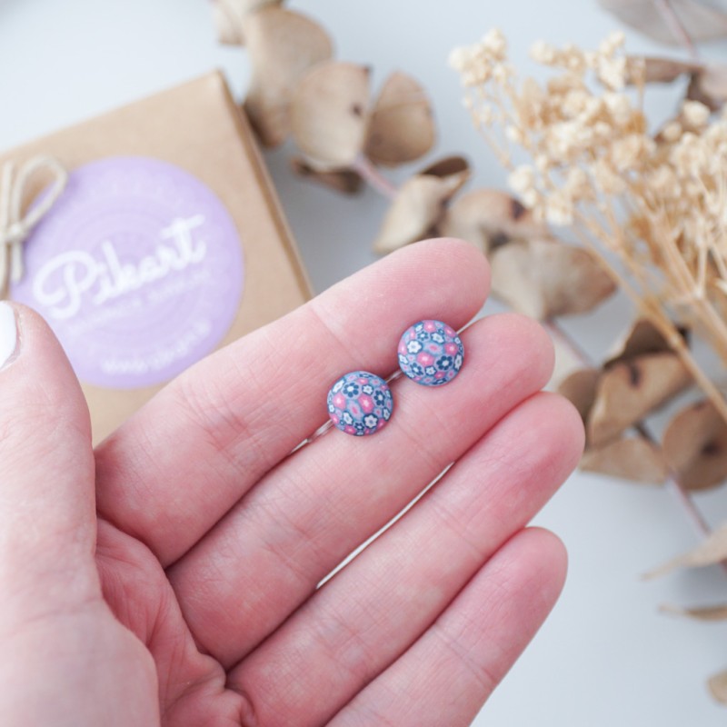 Otroški uhani z rožicami – unikatni okrogli uhani