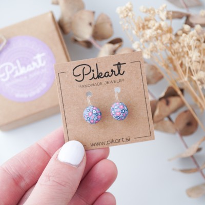 Otroški uhani z rožicami – unikatni okrogli uhani