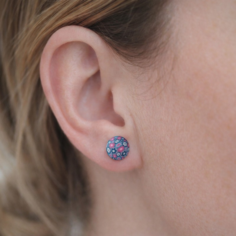 Otroški uhani z rožicami – unikatni okrogli uhani