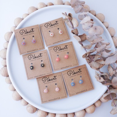 Otroški uhani marjetice za ušesa z ali brez luknjic