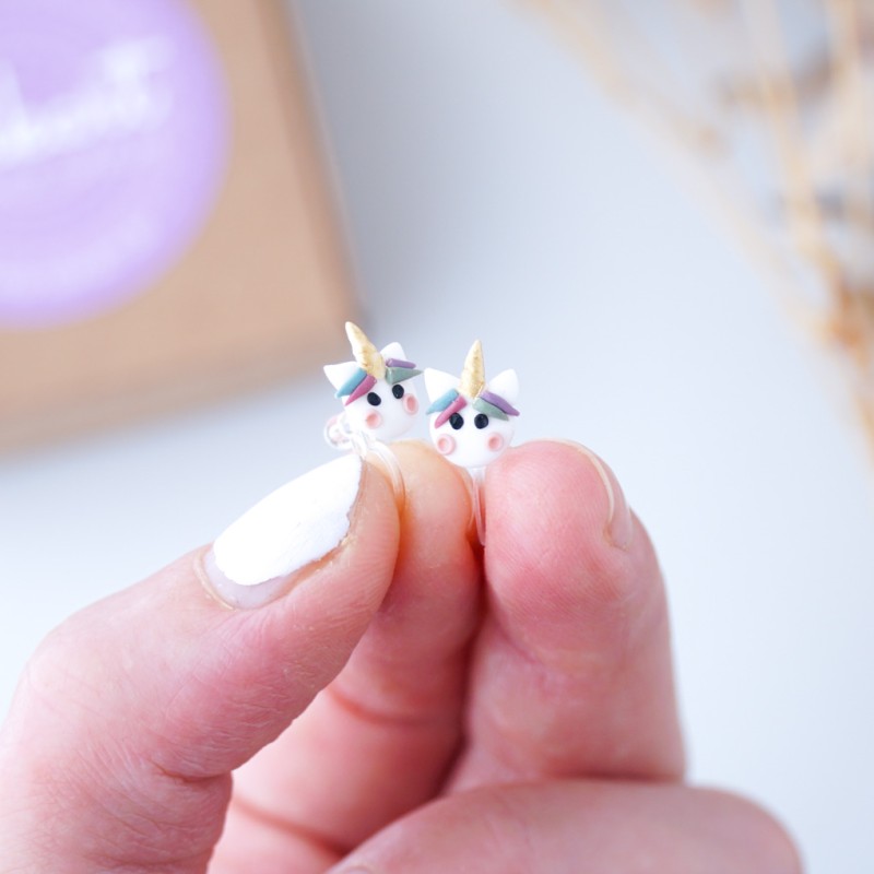 Samorog uhančki za preluknjana in nepreluknjana ušesa