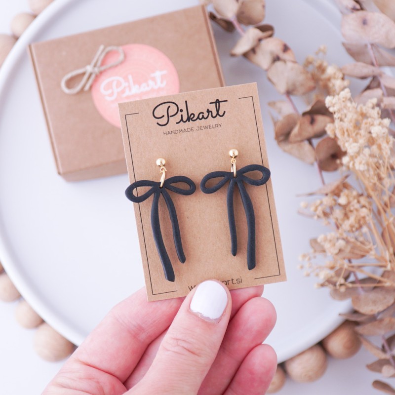 Viseči uhani pentlja - unikatni ženski uhani