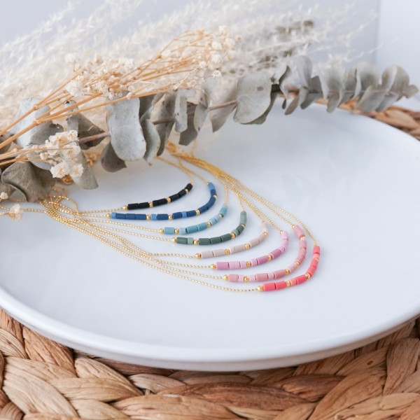 Darilo za babico - zlata verižica z napisom v Morsejevi abecedi