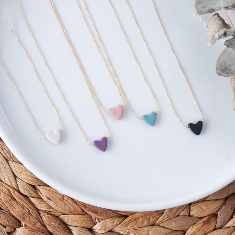 Zlata verižica s srčkom - darilo za dan žena