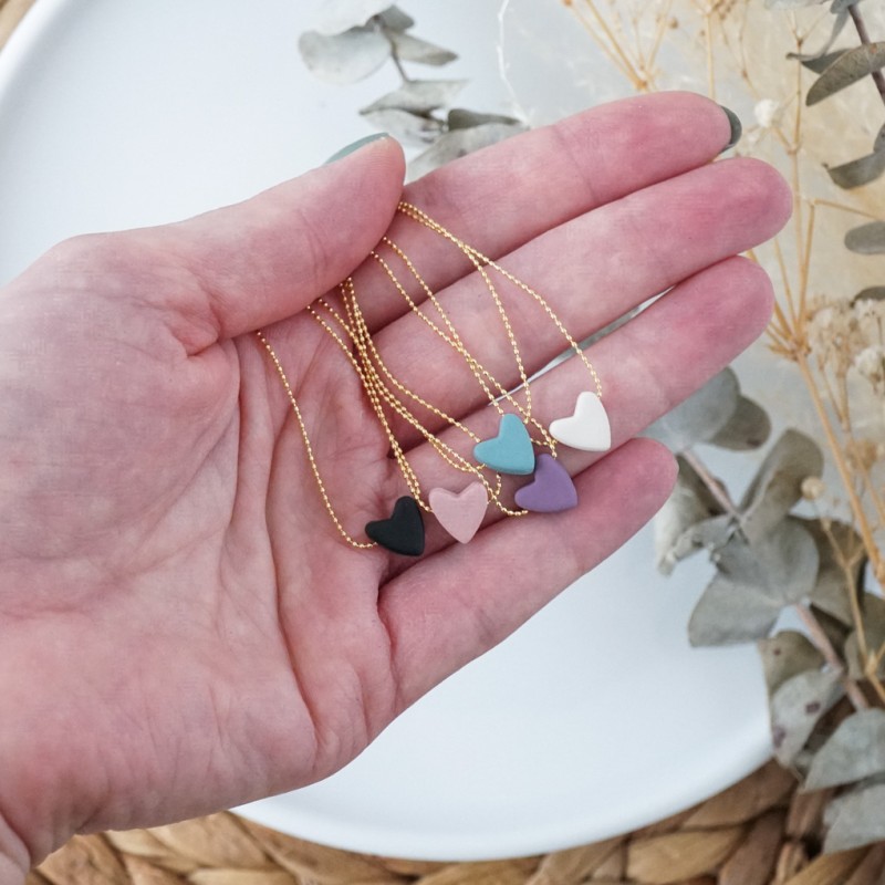 Zlata verižica s srčkom - darilo za dan žena