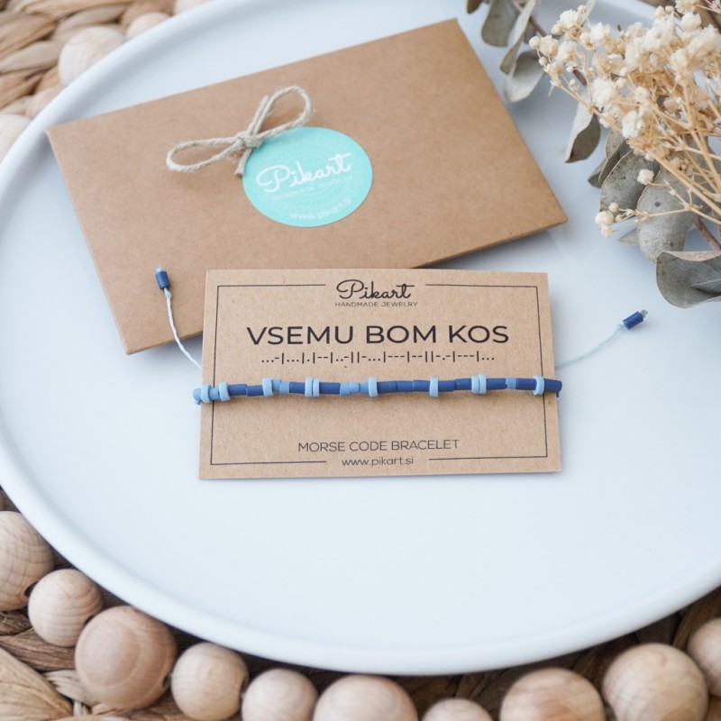 Modra personalizirana zapestnica z napisom v Morsejevi abecedi