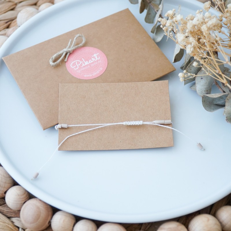 Bež personalizirana zapestnica z napisom v Morsejevi abecedi