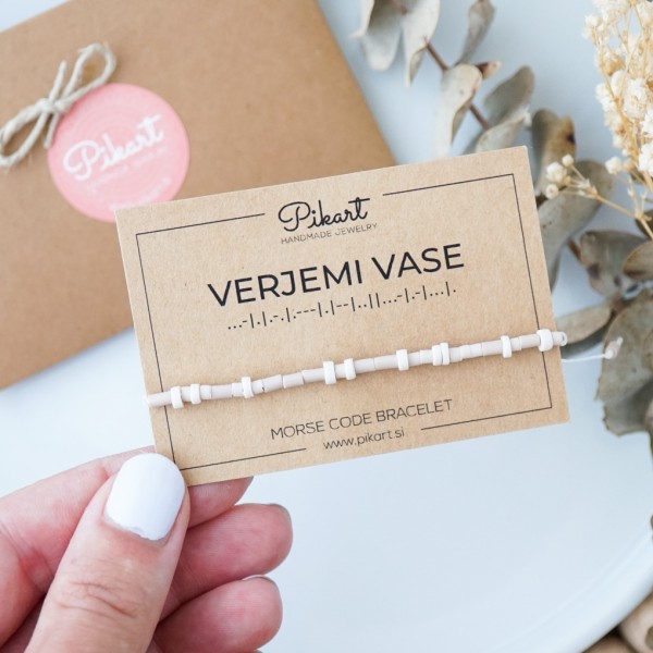 Bež personalizirana zapestnica z napisom v Morsejevi abecedi