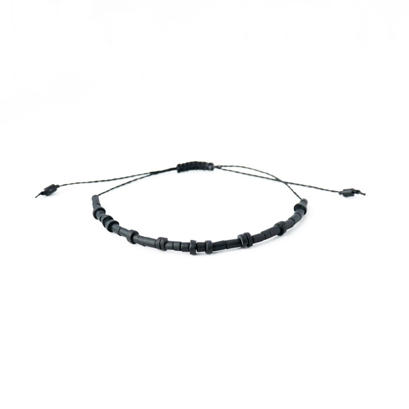 Črna personalizirana zapestnica z napisom v Morsejevi abecedi