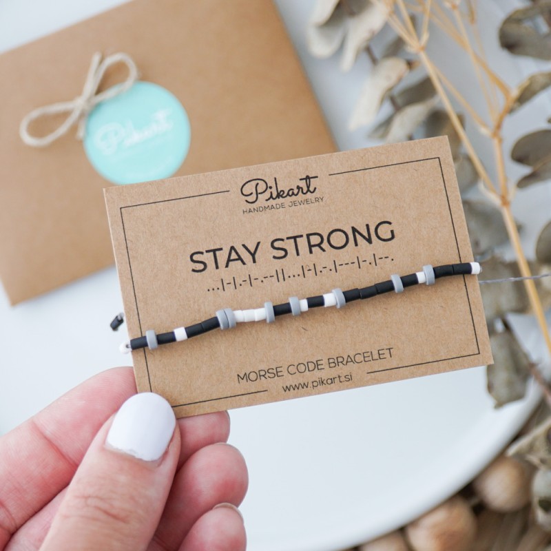 Črno bela personalizirana zapestnica z napisom v Morsejevi abecedi