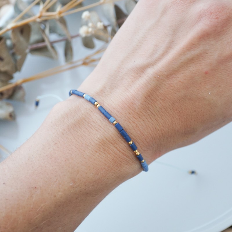 Modro zlata personalizirana zapestnica z napisom v Morsejevi abecedi