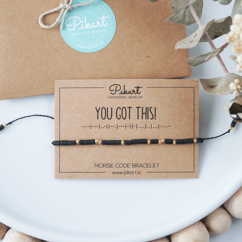 Črno zlata personalizirana zapestnica z napisom v Morsejevi abecedi