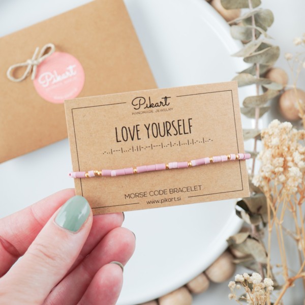 Lila zlata personalizirana zapestnica z napisom v Morsejevi abecedi