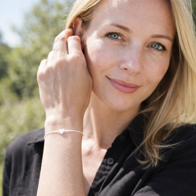 Personalizirano darilo za vzgojiteljico - zapestnica s srčkom